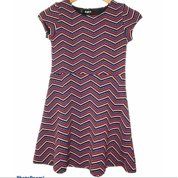 Kidpik Girls Colored Zigzag Short Sleeve Dress - Picture 1 of 10